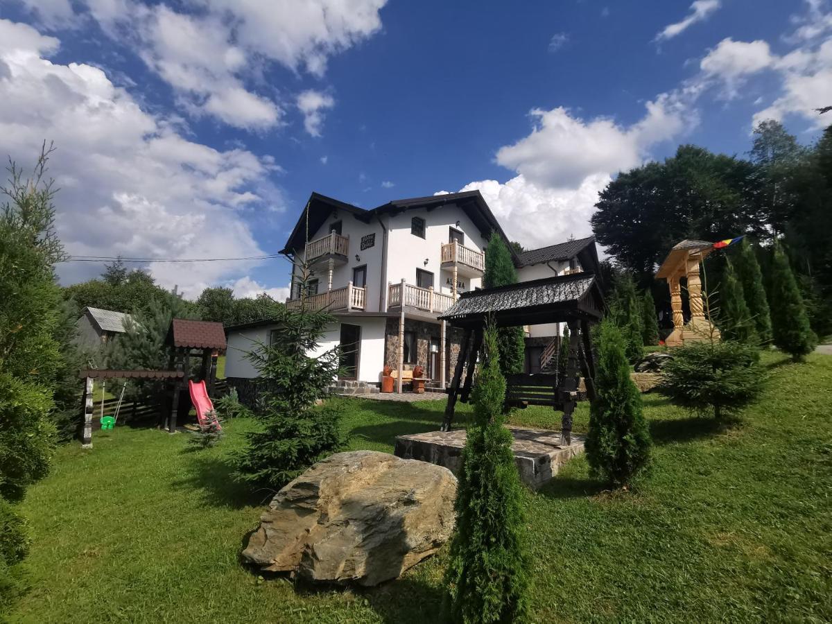 Hotel Alpina Panoramic Moisei Esterno foto
