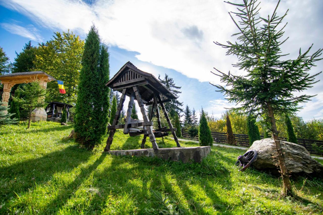 Hotel Alpina Panoramic Moisei Esterno foto