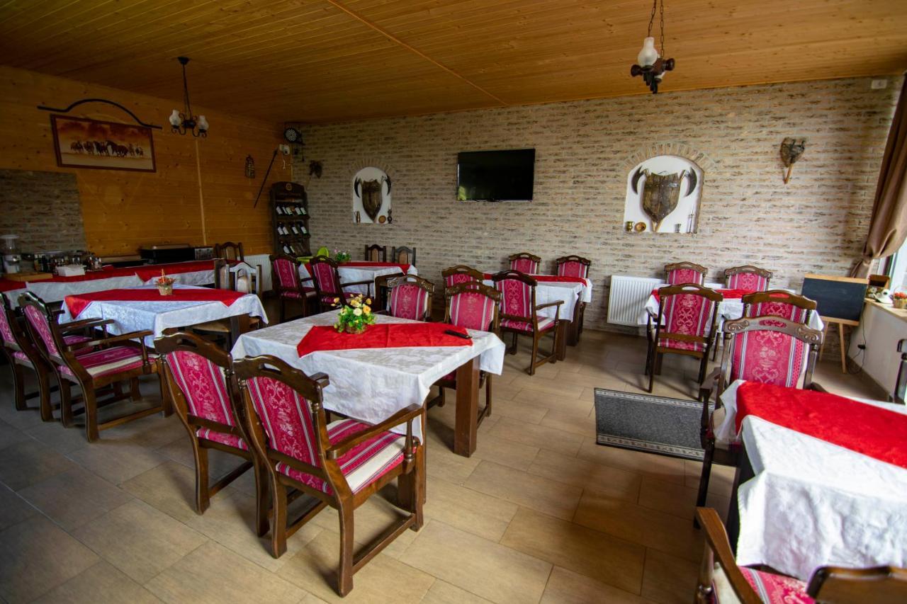 Hotel Alpina Panoramic Moisei Esterno foto